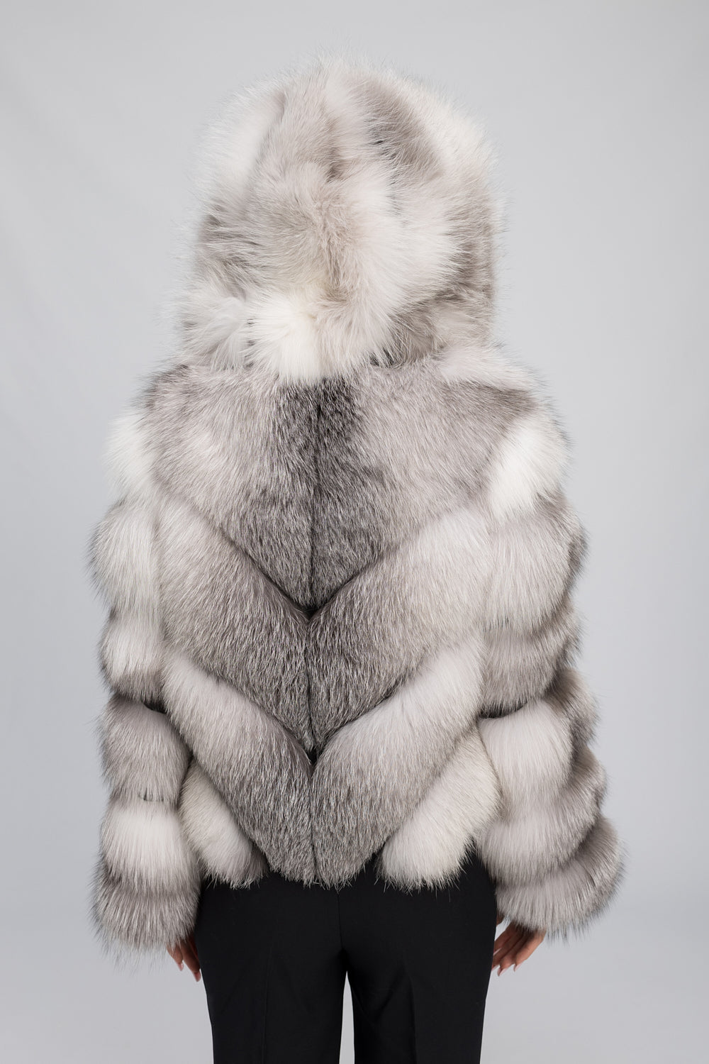 Haină din Blană Naturală de Vulpe Argintie, Transformabilă, V Model, cu Glugă Detașabilă, Femei, Arctic Silver 454