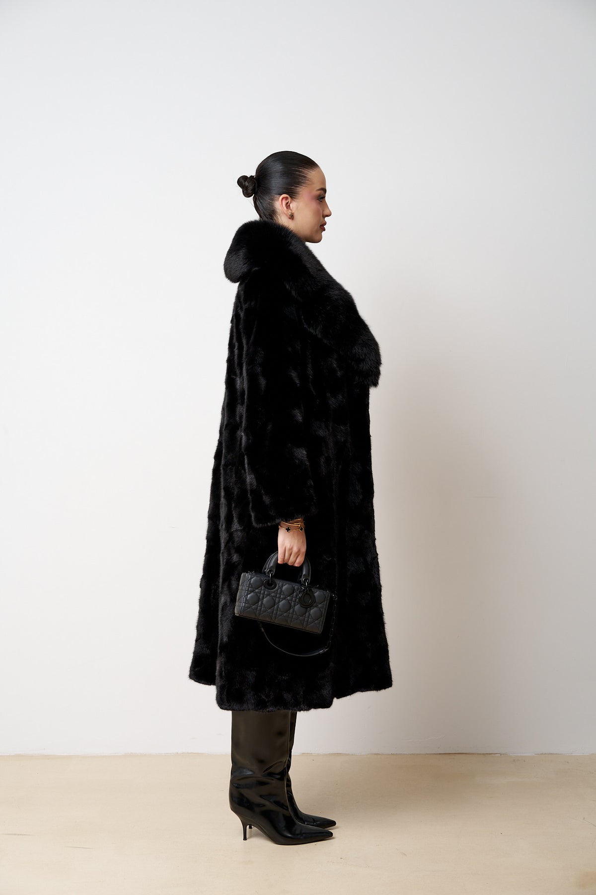 Cappotto Lungo in Pelliccia di Visone Naturale con Collo di Volpe, Nero, Mareus