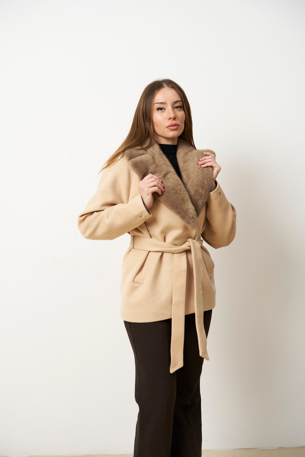Cappotto in cashmere con collo staccabile in pelliccia di visone, Beige Pastello, Mareus