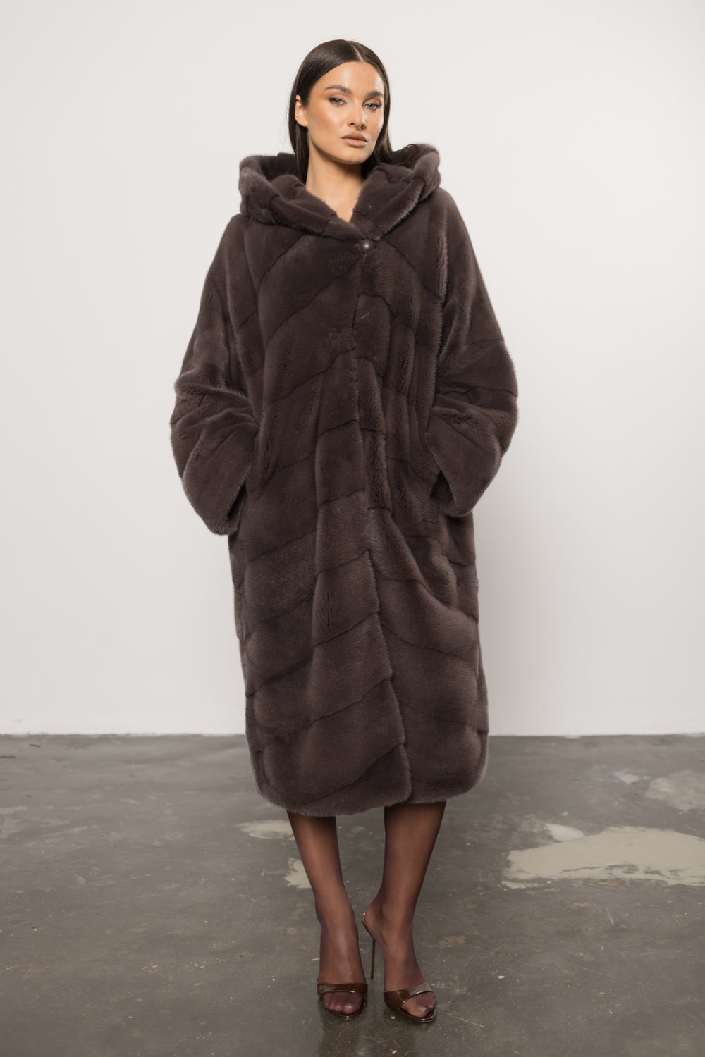 Manteau en fourrure de vison naturel, avec capuche, femme, Aubergine Taupe 428